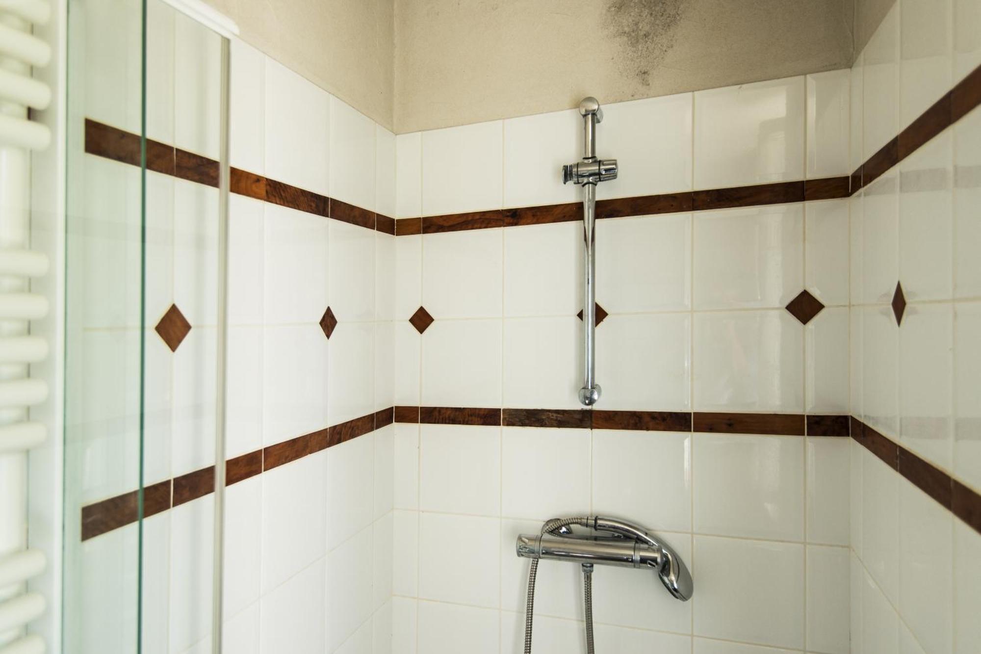 Le Riad Bourguignon Ouanne Экстерьер фото
